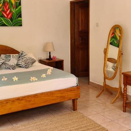 Chez Lester Baie Sainte Anne Ngoại thất bức ảnh